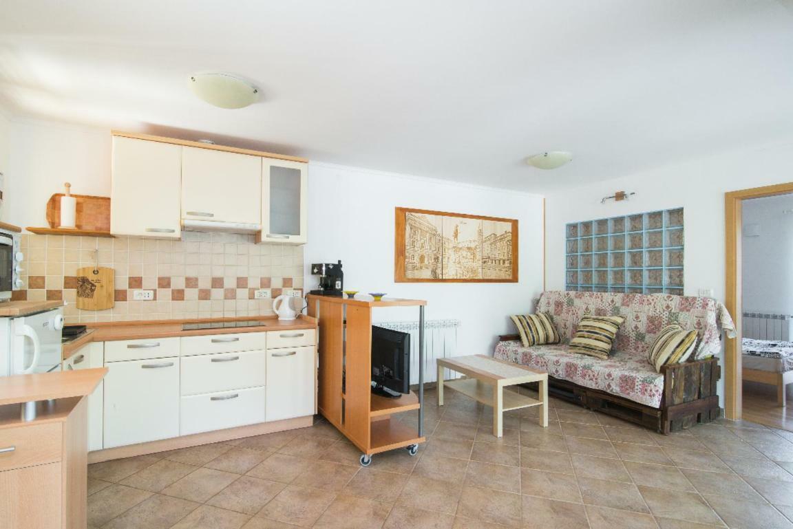 Solmar, Apartment With Big Terrace Near Nature Portorož Kültér fotó