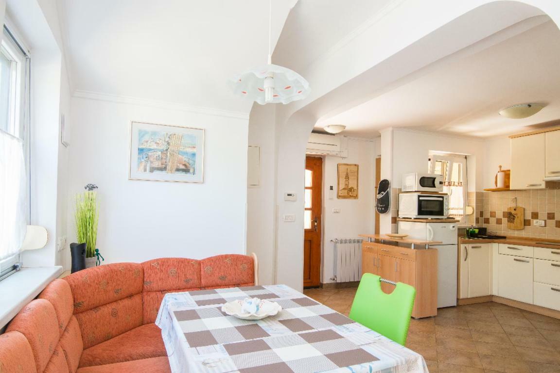 Solmar, Apartment With Big Terrace Near Nature Portorož Kültér fotó
